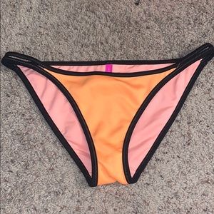 Triangl-like Bikini Bottoms from VS